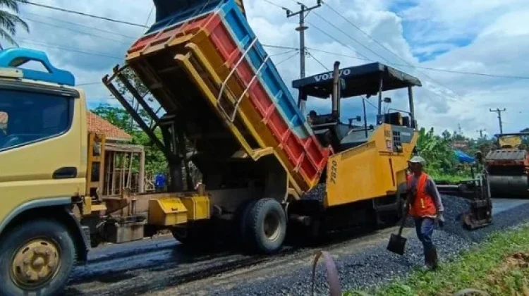 Pengerjaan Jalan Banyumas-Way Kunyir Pringsewu Capai 70 Persen