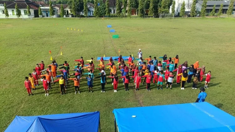 Bhabinkamtibmas Lampung Selatan Dukung Penjaringan Atlet Muda O2SN