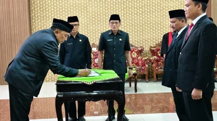 Sekda Pringsewu Lantik Pejabat Struktural dan Fungsional