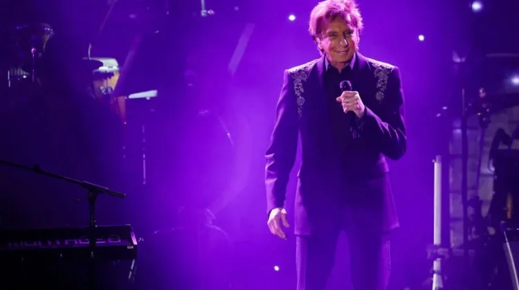 Barry Manilow Didiagnosis Kanker Paru-Paru