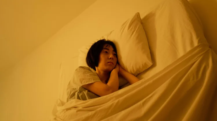 Kenapa Kita Sering Overthinking di Malam Hari?