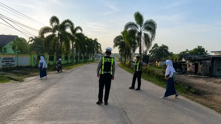 PAM Rawan Pagi di Mesuji Tekan Pelanggaran Lalu Lintas