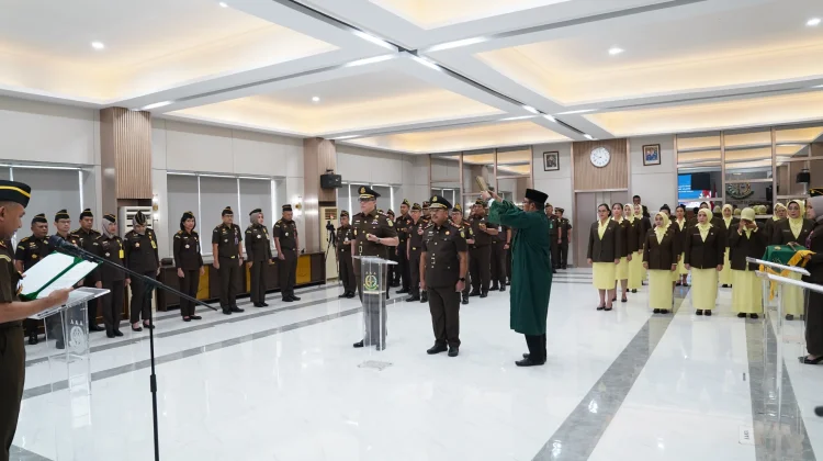 Kajati Lampung Lantik Wakajati dan Kajari Lampung Timur