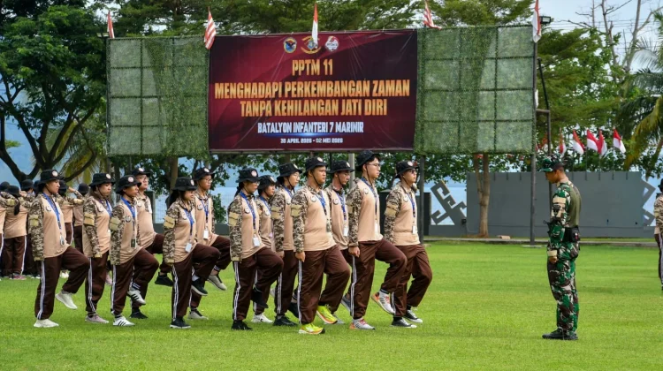 Ratusan Pemuda Tridharma Belajar Disiplin di Markas Marinir