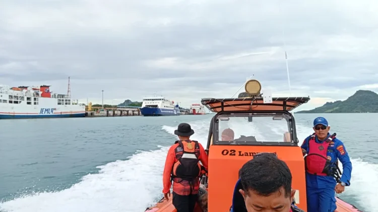 Kapal Nelayan Ditabrak Kapal Kargo di Perairan Kalianda, Satu Orang Hilang