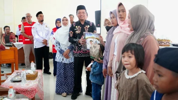 Hari Thalasemia Sedunia 2026, Bupati Pringsewu Serahkan Santunan