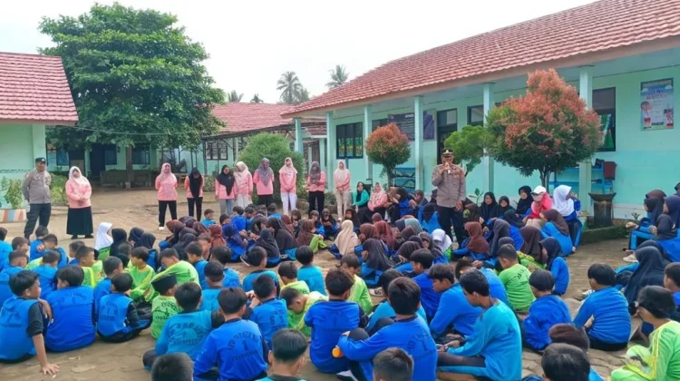Cegah Perundungan, Polsek Tegineneng Tanamkan Disiplin ke Siswa SD