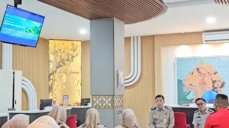 Petugas Loket dan Keamanan Diingatkan Masyarakat Adalah Raja