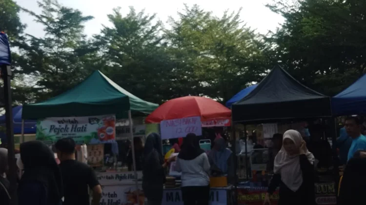 Memanfaatkan Area Parkir Unila Sebagai Destinasi Wisata Kuliner dan Olahraga