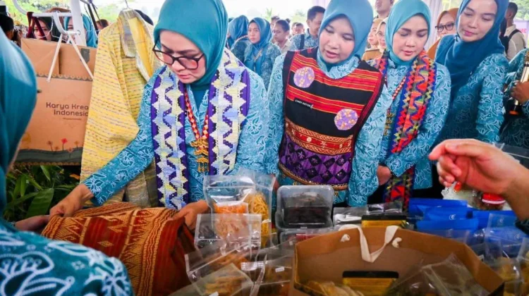 TP PKK Pesawaran Tampilkan Produk Unggulan UP2K di PKK Agro Park Lampung