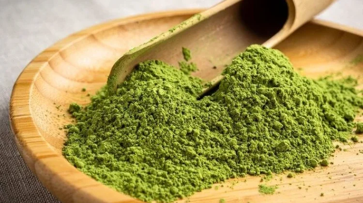 Sama-Sama Berwarna Hijau, Apa Bedanya Green Tea dan Matcha?