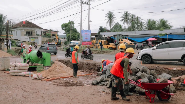 Pemprov Lampung Kucurkan Rp35,2 M untuk Perbaikan 3 Ruas Jalan Pringsewu