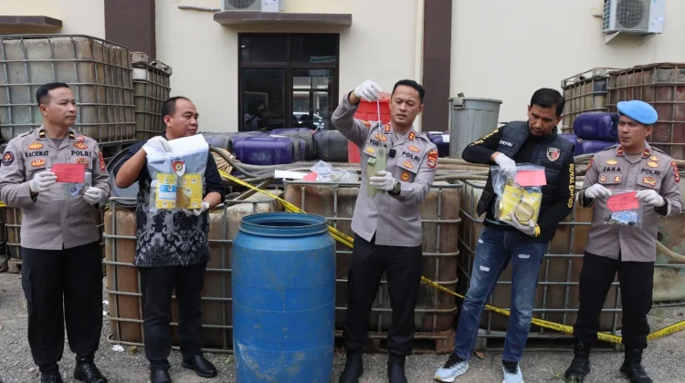 Polisi Bongkar Dugaan Jaringan BBM Ilegal Asal Palembang di Pringsewu