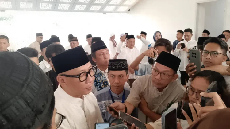 Gubernur Salat Idul Adha Bersama Ribuan Warga di Masjid Al-Bakrie