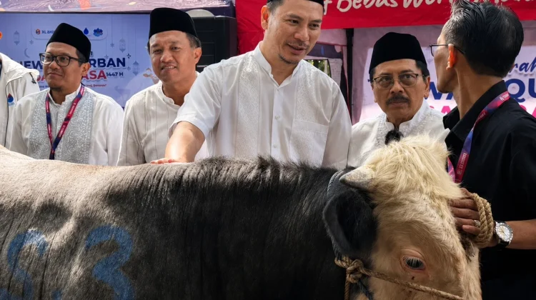 XLSMART dan MTXLSMART Gelar Program Qurban Kolektif di 27 Kota
