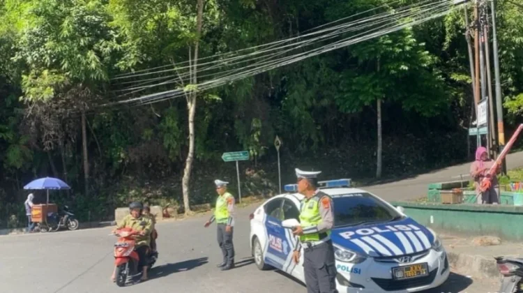 Beri Rasa Aman di Akhir Pekan, Polres Lampung Barat Pantau Kawasan Wisata