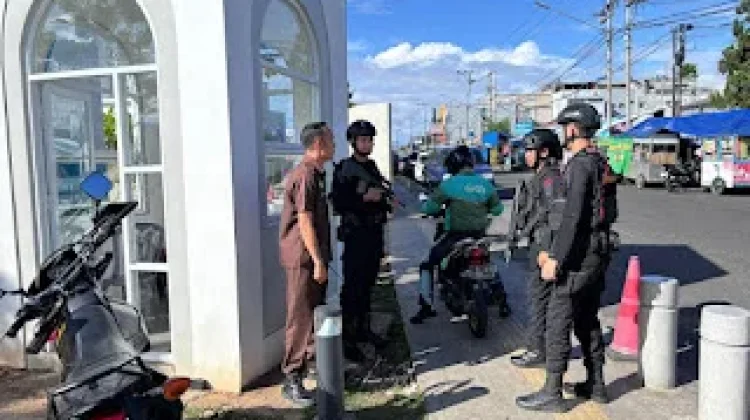 Satbrimob Polda Lampung Tingkatkan Kondusivitas Wilayah Melalui Patroli Dialog