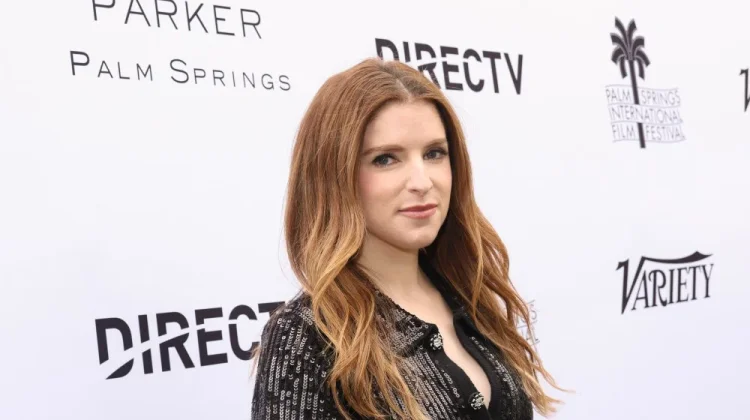 Anna Kendrick Sutradara Film 'Seven Husbands of Evelyn Hugo'
