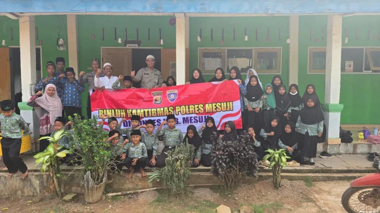 Polisi Beri Edukasi Santri Cegah Pelecehan di Pesantren