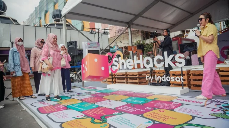 Indosat Perkuat Peran Perempuan UMKM lewat SheHacks 2026