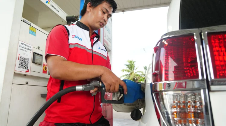 Pertamina Naikkan Harga Pertamax di Sumbagsel Jadi Rp16.650 per Liter