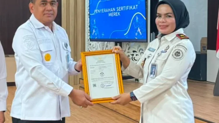 Roti Rajabasa Bakery Karya Warga Binaan Terima Sertifikat Hak Merek
