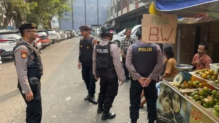 Polres Metro Berikan Rasa Aman Lewat Patroli Dialogis dan Imbauan Kamtibmas