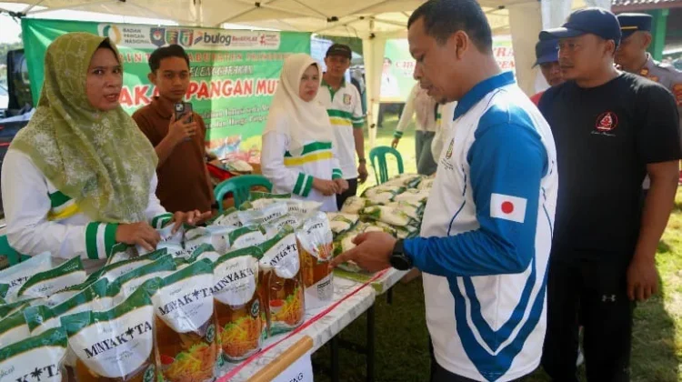 Bupati Pringsewu Buka Gerakan Pangan Murah di Tulungagung