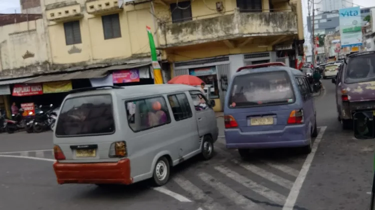 Angkutan Kota Bandar Lampung: Jejak yang Mulai Pudar di tengah Perubahan Zaman
