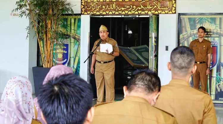 Sekda Pringsewu Pimpin Apel, Bapenda Lakukan Pengecekan Pajak Kendaraan ASN