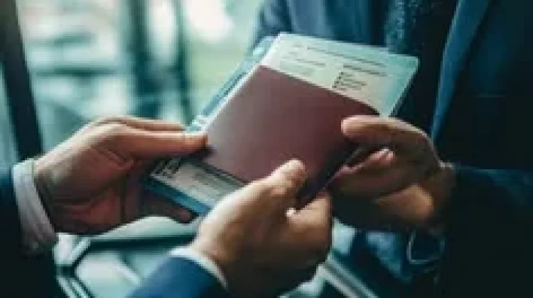 Bebas Visa, Strategi Efektif untuk Memperkuat Daya Saing Sektor Pariwisata