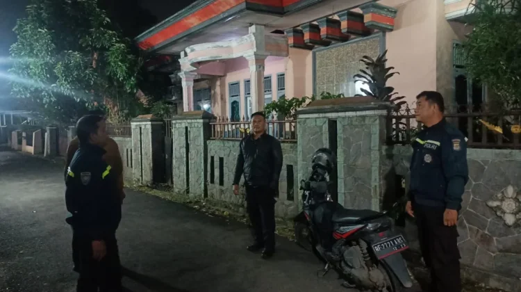 Patroli QR Polsek Labuhan Ratu Sisir Permukiman Padat Penduduk