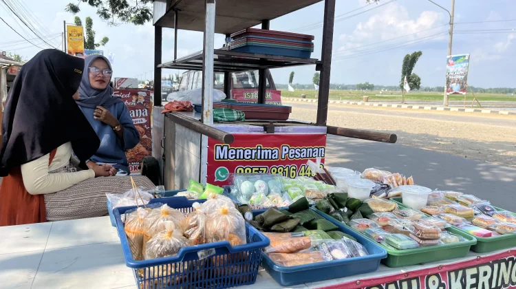 Pedagang UMKM Antusias Sambut Kunjungan Jokowi di Maliosewu Pringsewu