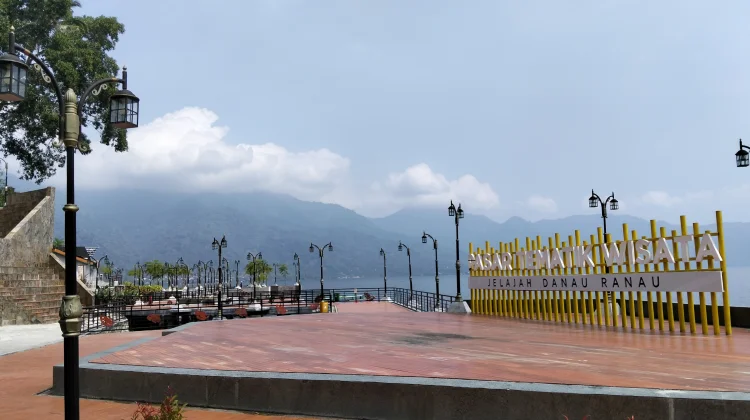 Pasar Tematik Danau Ranau Kian Tarik Wisatawan