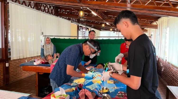 YBM PLN UP3 Metro Gelar Khitanan Massal