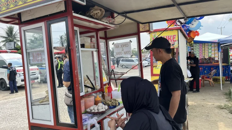 Pedagang UMKM Antusias Sambut Safari Politik Jokowi ke Maliosewu Pringsewu