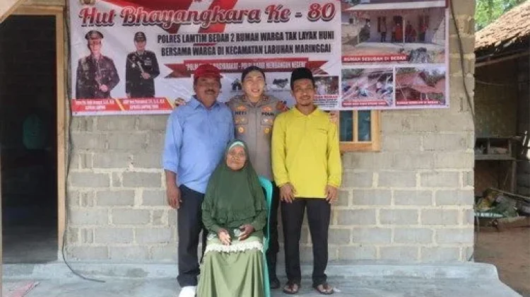 Kapolres Lampung Timur Resmikan Bedah Rumah untuk Warga Sriminosari