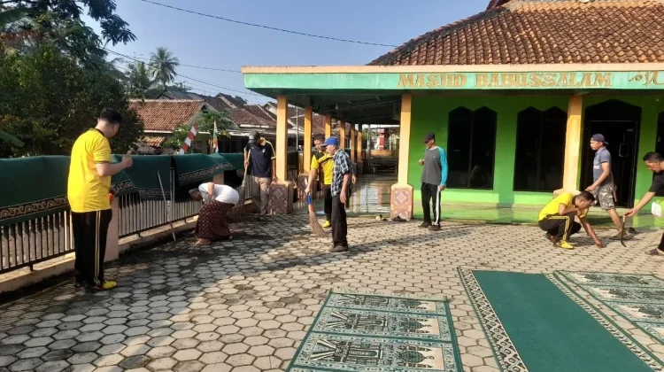 Polsek Sungkai Selatan Gelar Bakti Religi di Masjid Al Baabussalam
