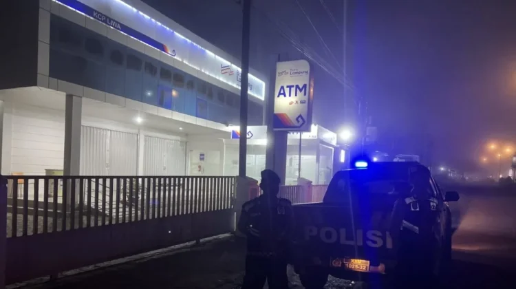 Satuan Samapta Polres Lampung Barat Sisir Objek Vital dan Keramaian