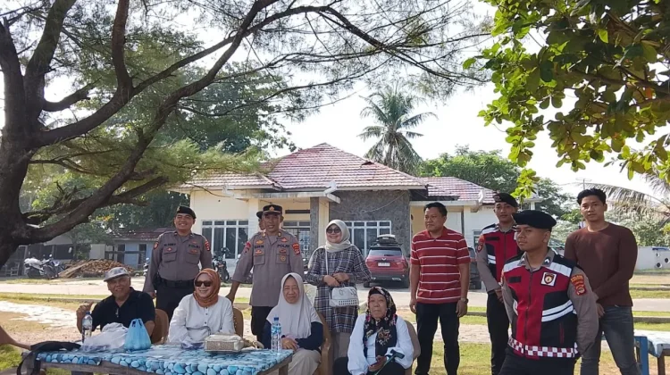 Polres Pesisir Barat Gelar Apel dan Patroli di Pantai Labuhan Jukung Krui