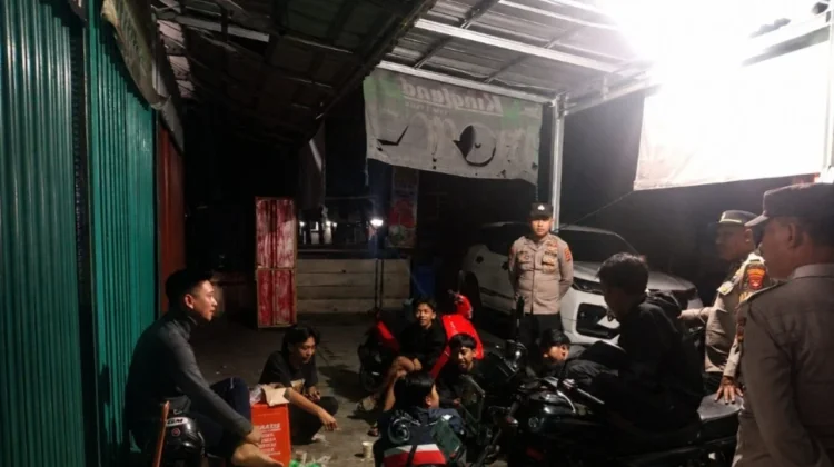 Polres Lampung Barat Gelar Patroli Dialogis di Pemukiman Padat Penduduk