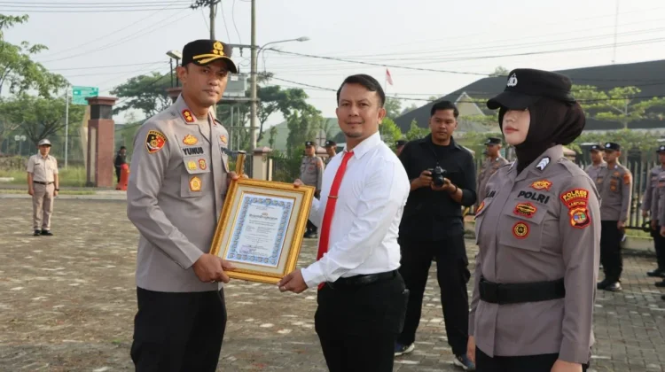 Puluhan Personel dan Warga Terima Penghargaan Kapolres Pringsewu