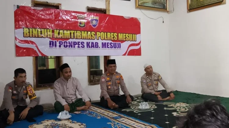 Polres Mesuji Salurkan Sembako untuk Ponpes Roudhotul