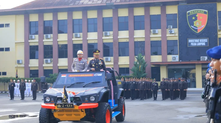 Wakapolda Lampung Pimpin Upacara Hari Bhayangkara ke-80