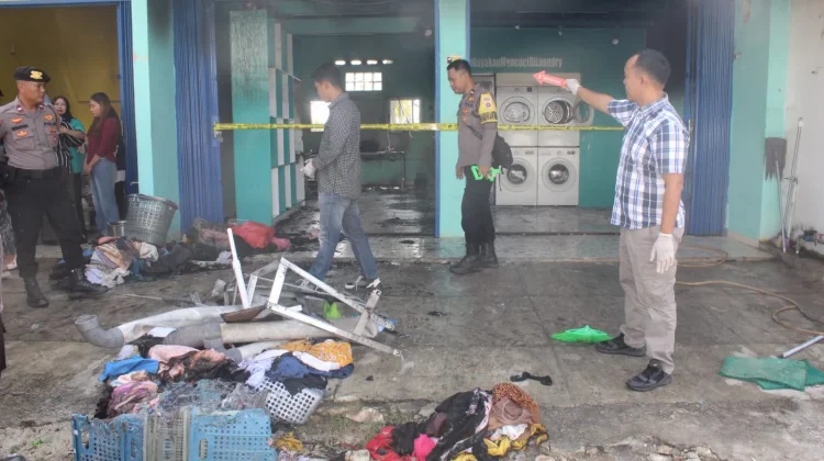 WJ Laundry di Pringsewu Terbakar, Kerugian Ditaksir Capai Rp100 Juta