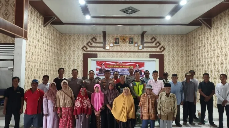 Polres Mesuji Bagikan Sembako untuk Warga Buko