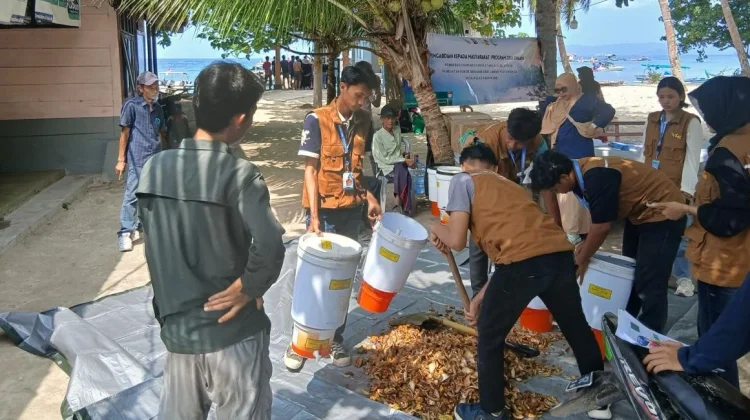 Petani Pahawang Sambut Pelatihan Pupuk Organik Dengan Antusias