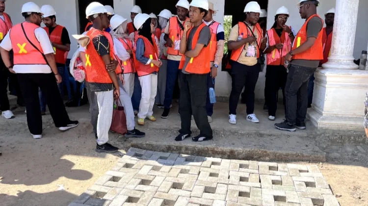 ITERA Gandeng Desa Batanghari Ogan Kelola Sampah Jadi Material Konstruksi