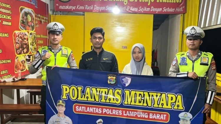 Sat Lantas Lampung Barat Edukasi Warga lewat Polantas Menyapa