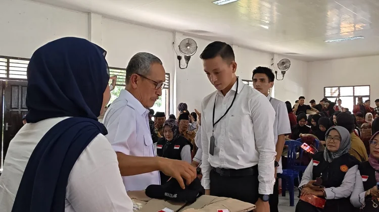 Rektor Lepas Ratusan Mahasiswa UTB Lampung KKN di Pringsewu